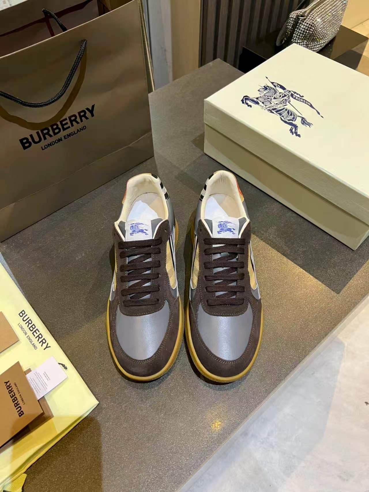 D3139 BURBERRY — image 4