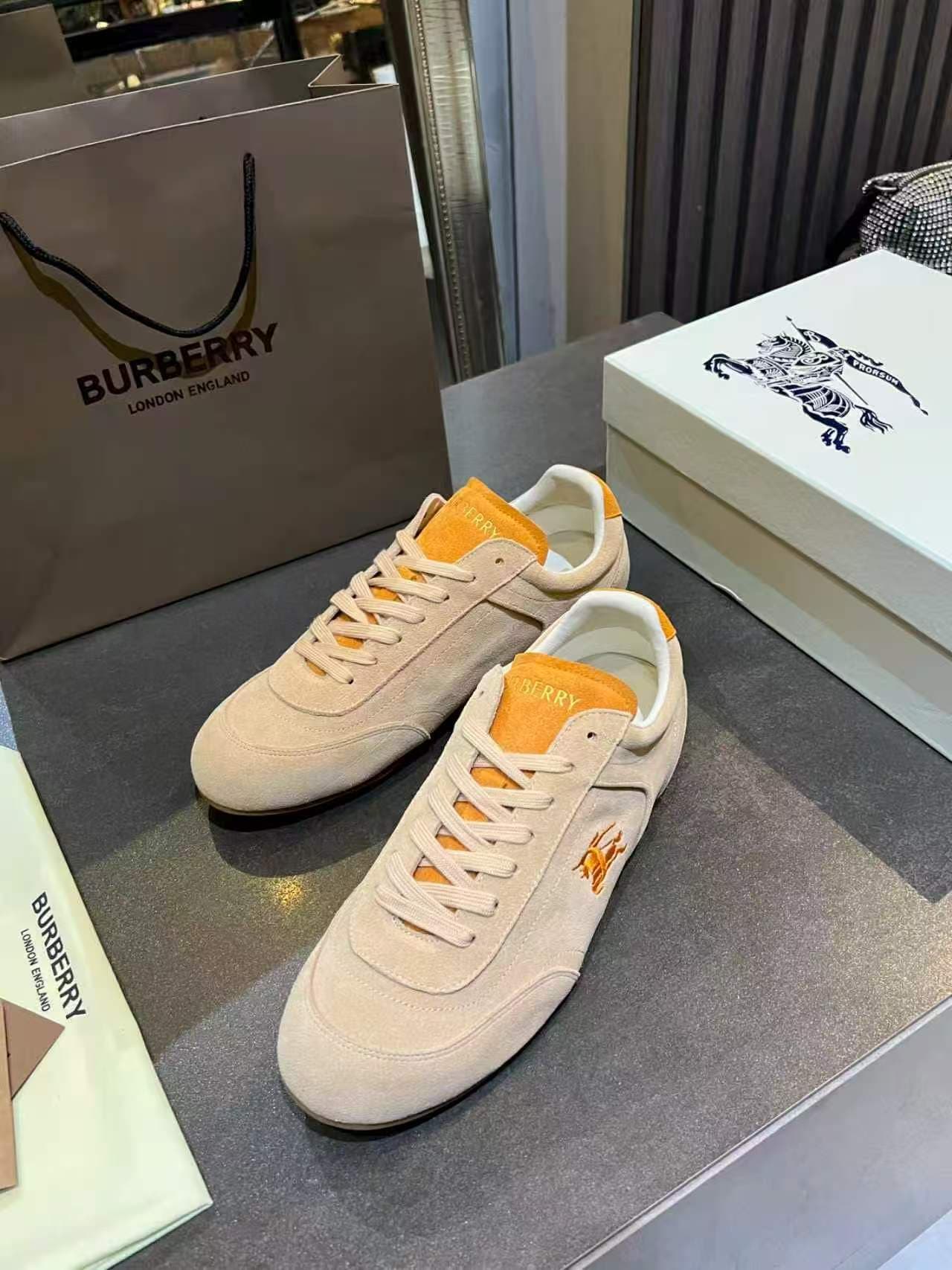 D3144 BURBERRY — image 3