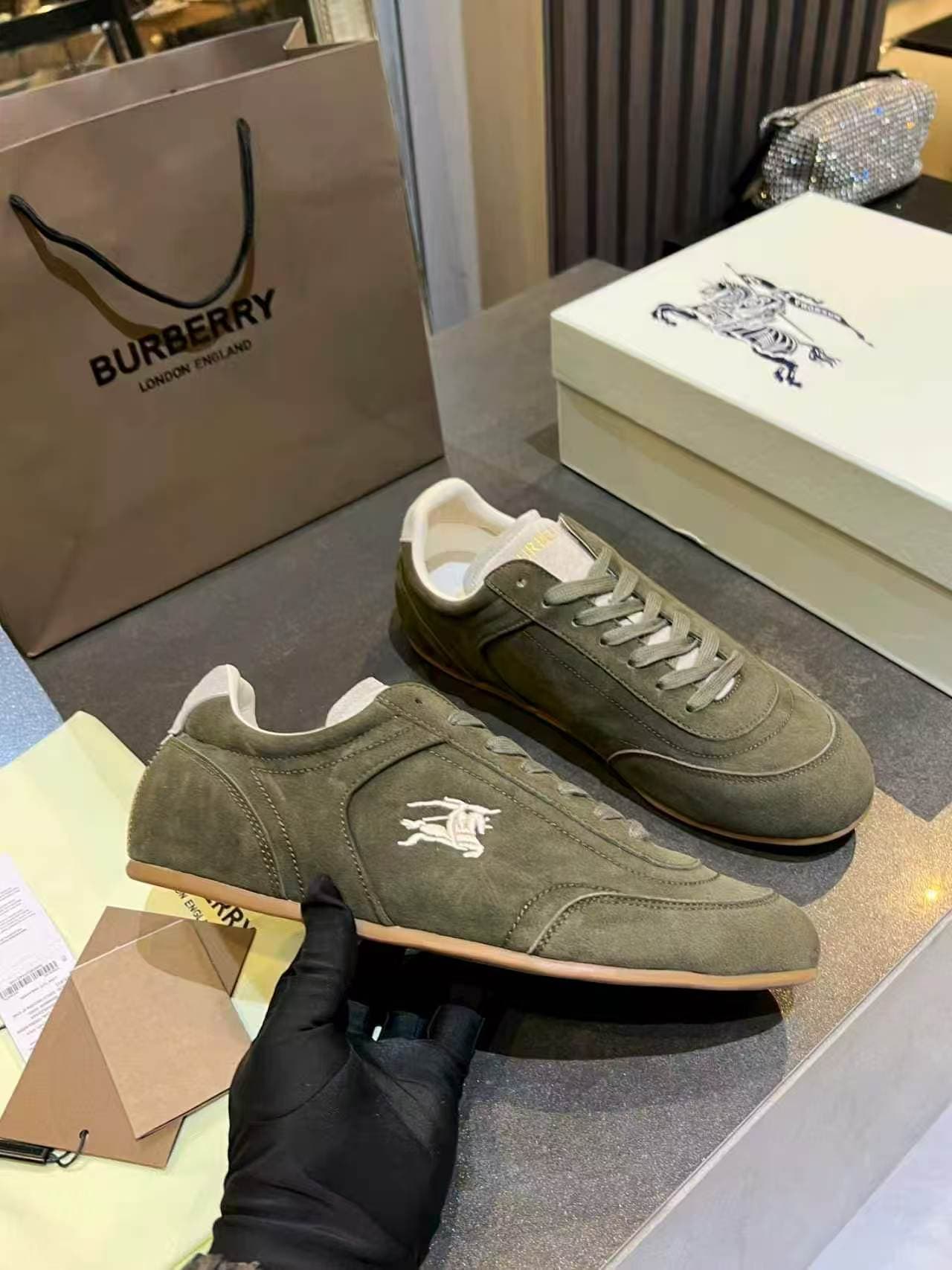 D3144 BURBERRY — image 7