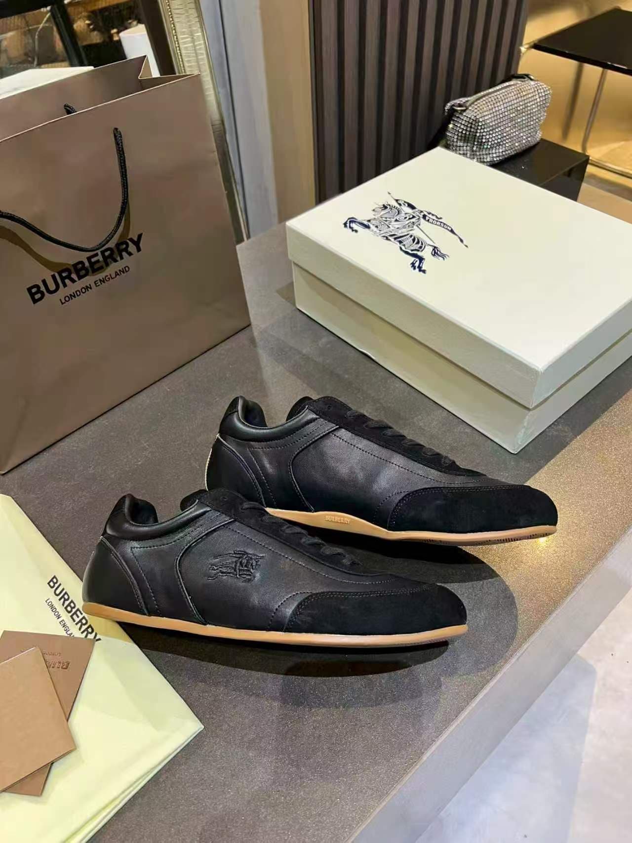 D3145 BURBERRY — image 6