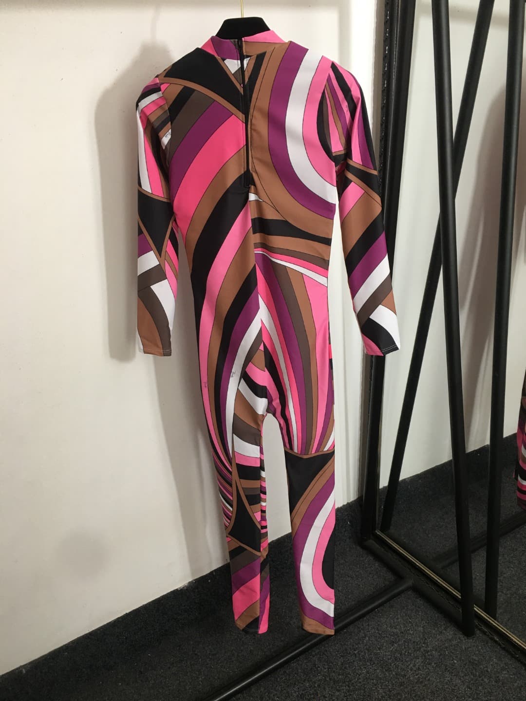 C24952 Style number 20250721 Pucc* New model, non-positioned, abstract print, long-sleeved bodysuit swimsuit (with chest pad), pink, S-XL. 【Size M: Chest circumference 76, sleeve length 55, total length 134】 — image 5
