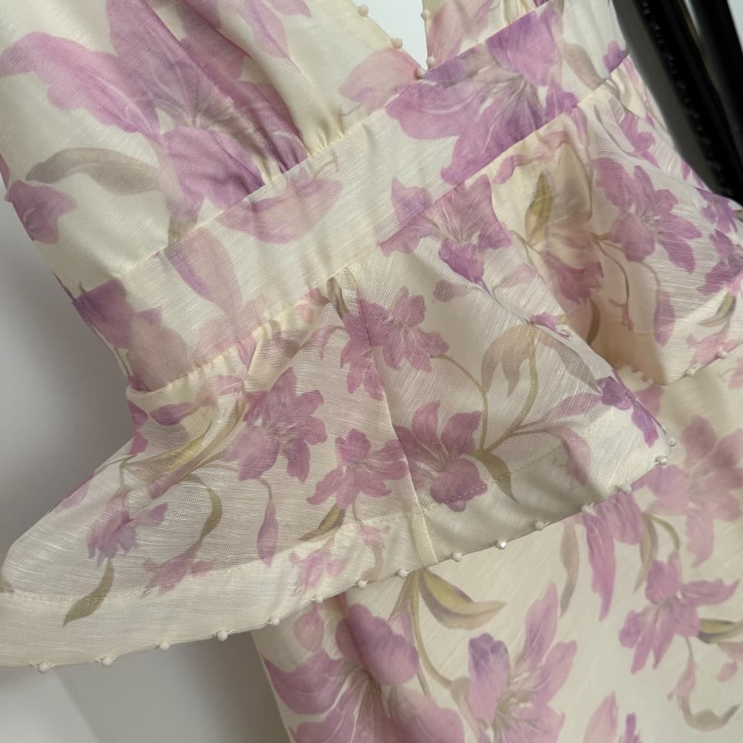 C18259 Item number: 20253959 Zimmermann – New model. Purple floral pattern,荷叶 shape waistline with bead details, V-neck dress with straps. Long dress, beige and black colors, sizes S-XL. [Size M; Elasticity of bust area: 76; Length: 140] — image 4