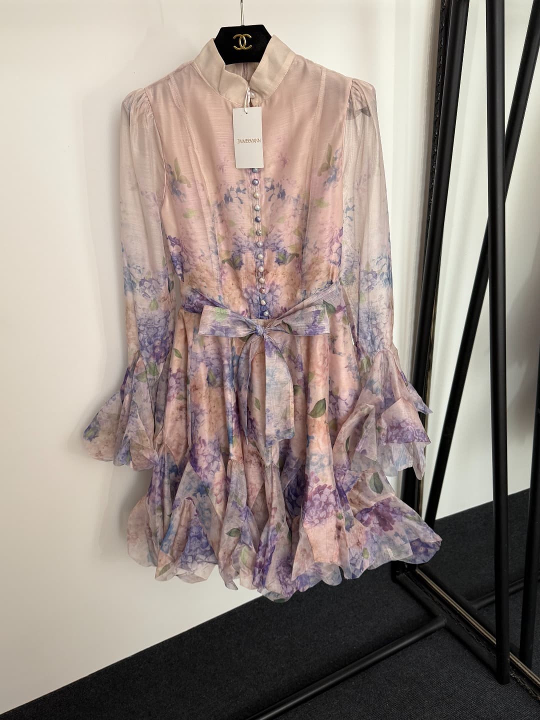 C18262 Item number: 20254120 Zimmermann new model. Hyacinth flower print,荷叶-shaped belt, bell-shaped long-sleeved dress with a short skirt. Purple and yellow colors. S-XL sizes. [Size M: bust size 90, sleeve length 66, waist size 72, overall length 95] — image 1