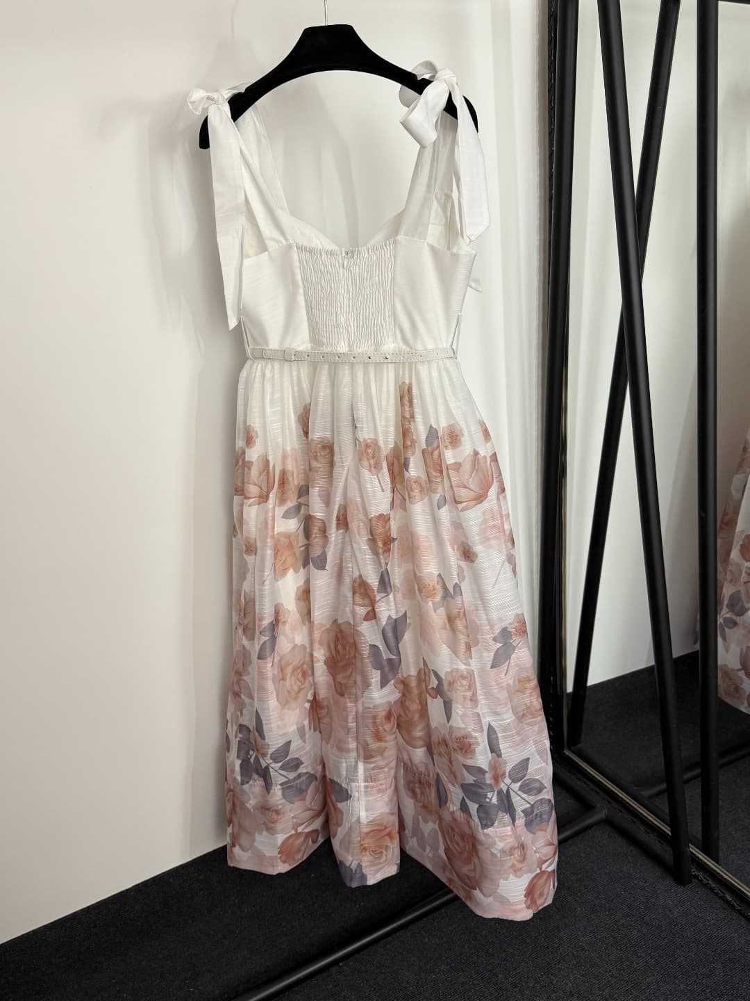 C18216 Item number 20254224 Zimmermann new model, pink rose flower print, bowed belt dress. Long dress with a belt, available in white and black sizes S-XL. [Size M: bust 82, waist 70, length 113] — image 7