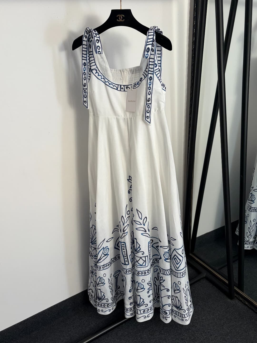 C18371 Style No. 20261542 Zimmermann* Vintage/retro abstract flower print linen wrap dress, long dress, white, S-XL. [Size M: bust 84 with elastic, waist 80 with elastic, length 132; Weight: 0, 770kg] — image 1