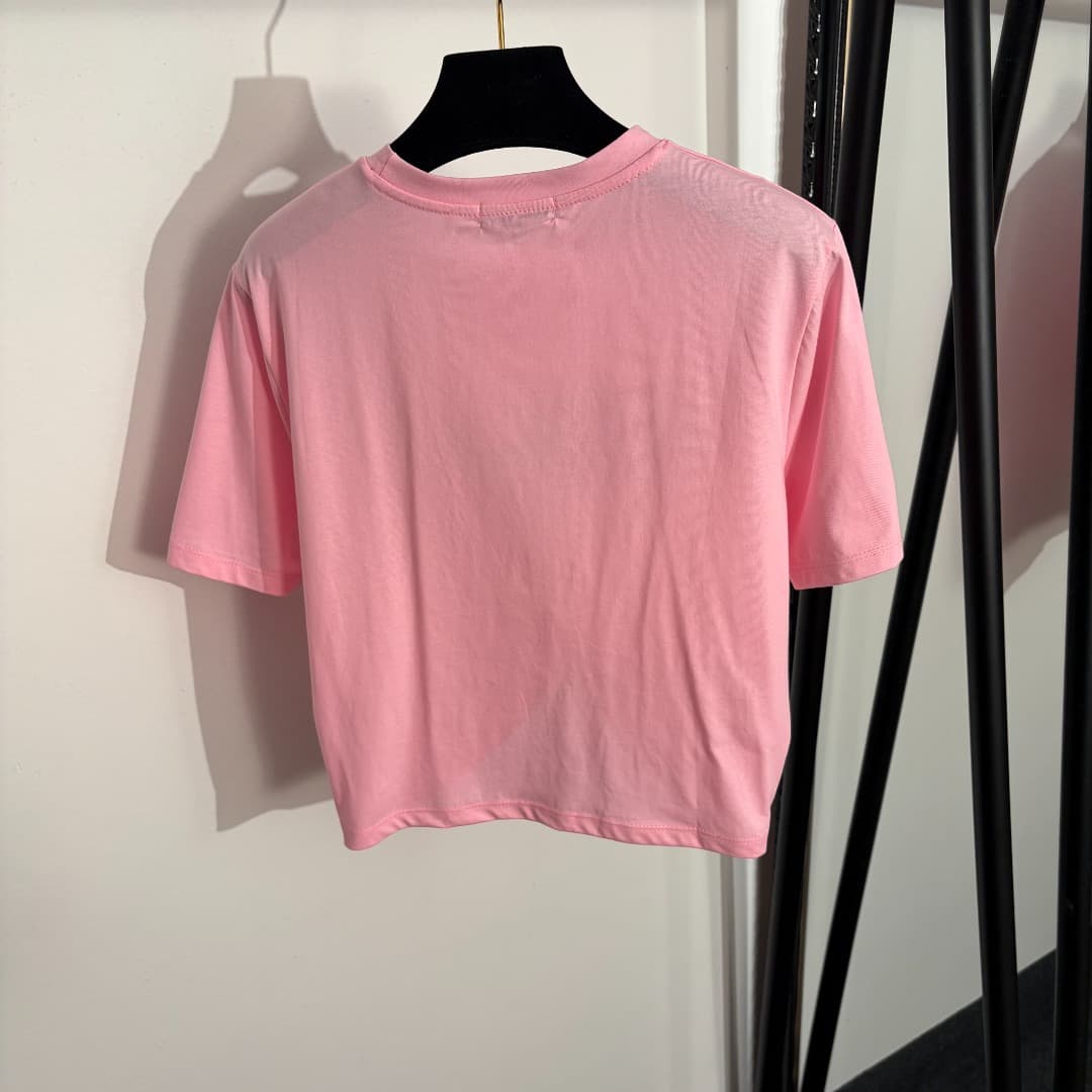 C18577 Item number: 20262566 Versac*. New model, letter-printed, Medusa pin and straps, slimming short length, cut-out short sleeves T-shirt. Colors: black, pink, white (black text), white (green text). S-XL sizes available. [S size: shoulder width 37, bu — image 7