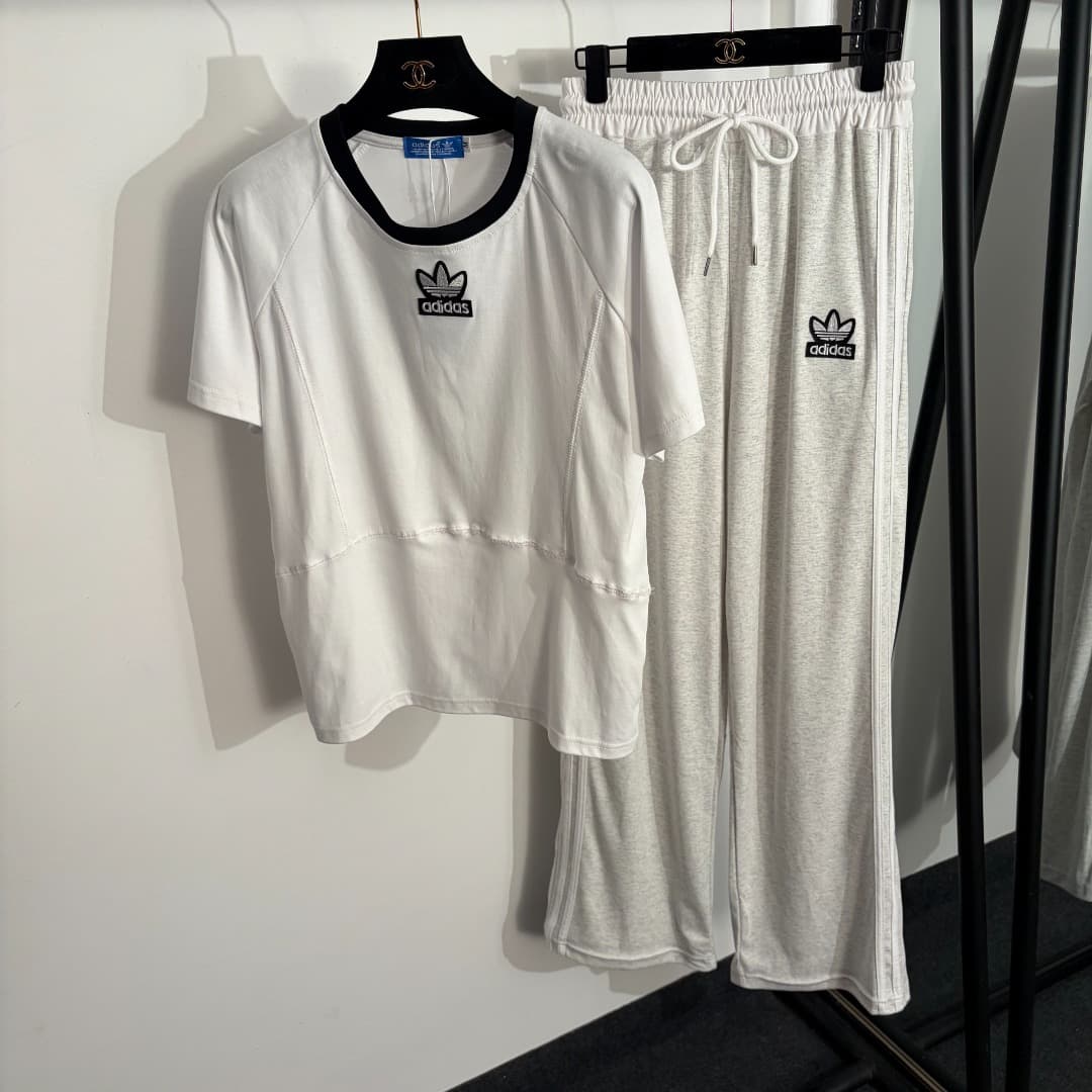 C18578 Item number: 20262589. Adida*Adidas sports set: T-shirt with clover letter embroidery on short sleeves + long pants with side stripes. Colors: gray-white, black, red. Sizes: S, M, L. [For size M: bust circumference 100, sleeve length 29, hip circum — image 3