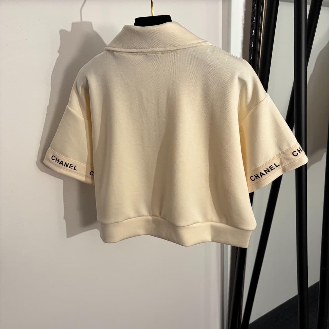 C18574 Style number: 20262593. Chane* new sports set: short-sleeved T-shirt with Chanel logo embroidery and zipper, with a front opening; plus casual pants with side lettering ribbing. Colors: apricot, blue, gray, black. S-XL sizes available. [Size M: sho — image 5