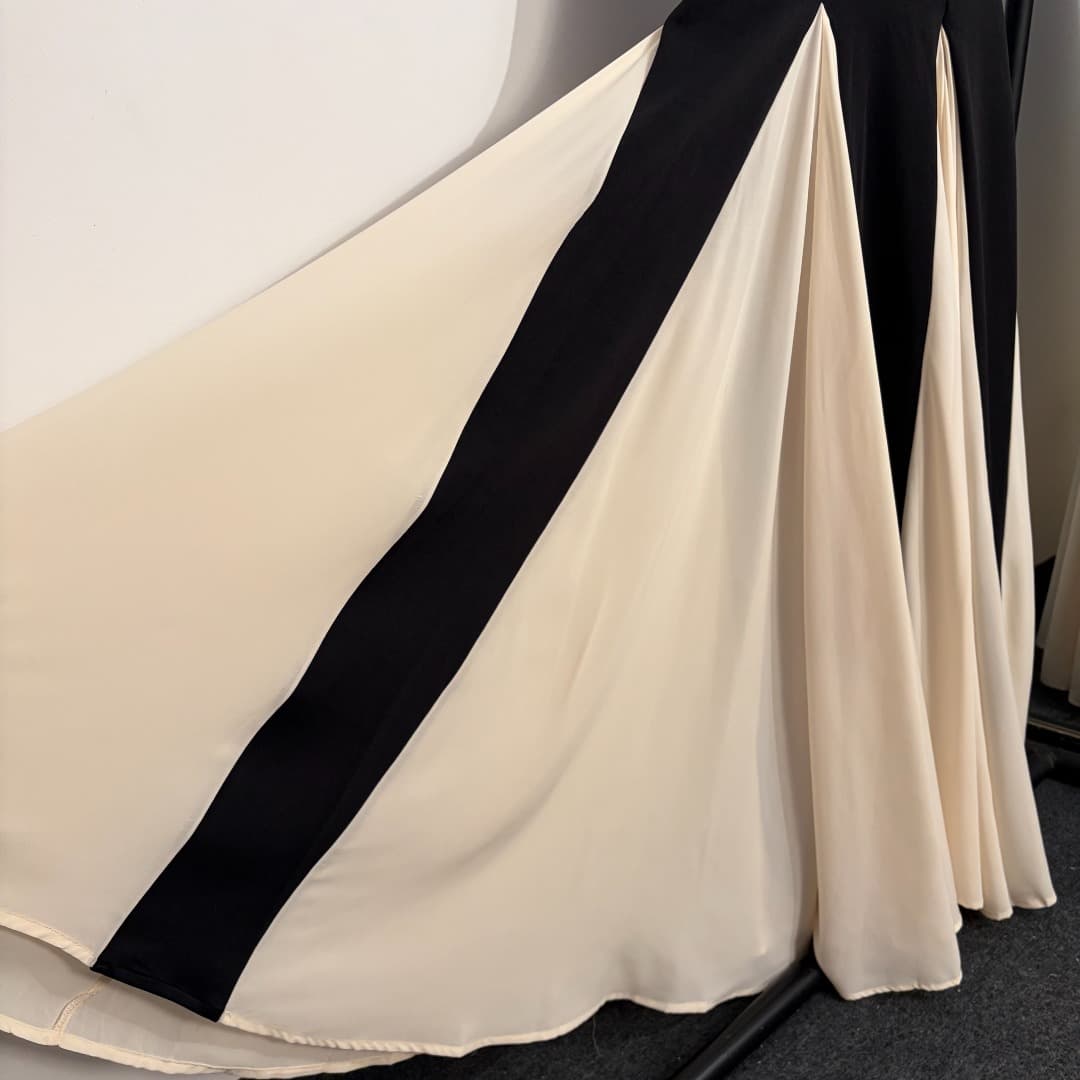 C18247 Item No. 20263978 Zimmermann* New model, mixed colors, pleated, flowing skirt dress. Long skirt, black, S-XL. [S size: elasticity at the bust, 76; length, 137; weight, 0, 855kg] — image 5