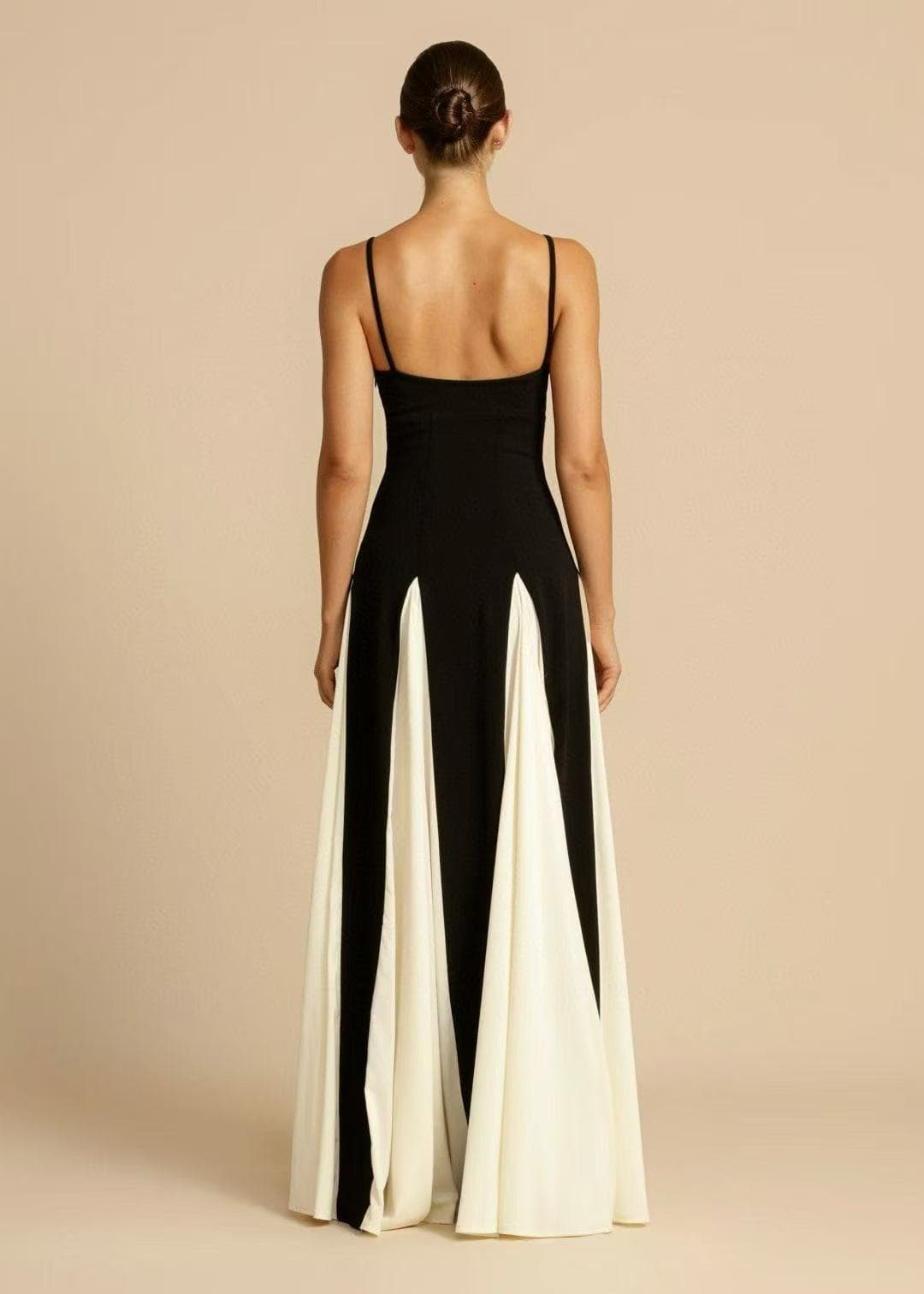 C18246 Item number: 20263978 Zimmermann* New model, mixed-color pleated, flowing dress with a cool vest-style design. Long dress, black color, sizes S-XL. [Size S: elasticity at the bust – 76; length – 137; weight – 0, 855kg] — image 5