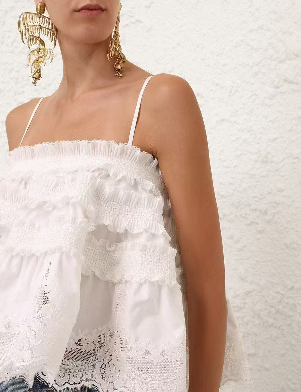 C18220 Item number: 20263979 Zimmermann* New design, lace and ruffled sweet doll-style bra strap A-shaped top. Colors: white, black. S-XL sizes available. [S size: chest circumference 66; length 43; weight 0, 490kg] — image 2