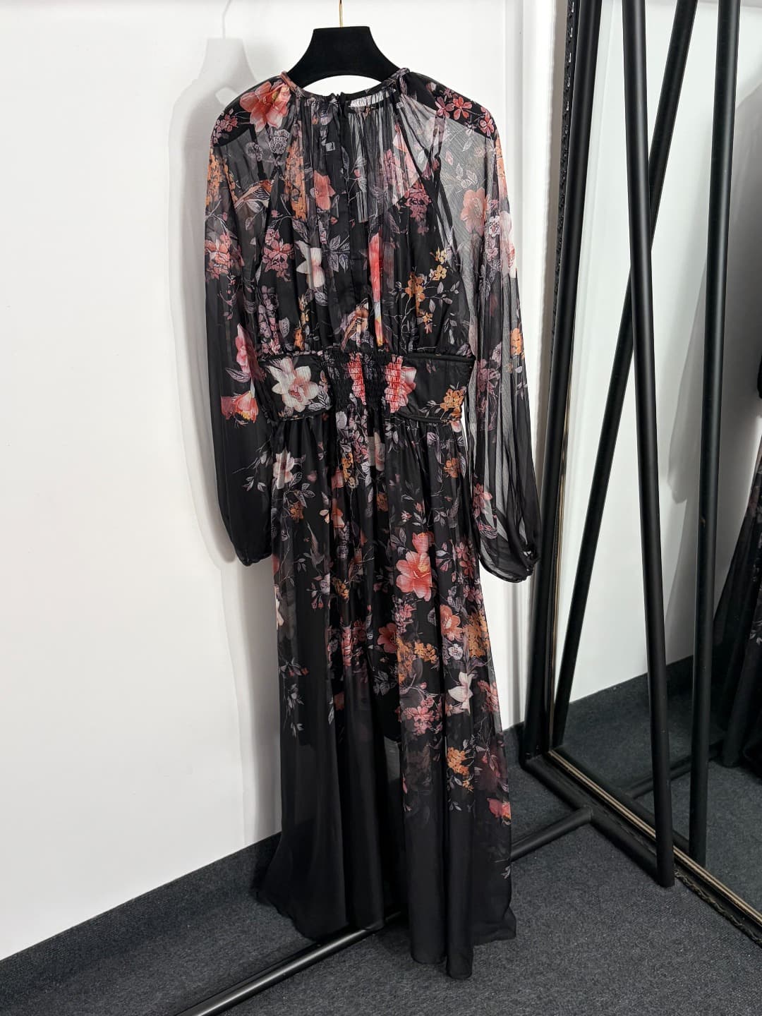 C18364 Style No. 20264277 Zimmermann* New model, elegant style, floral print, long waist dress with straps. Long dress, lined with straps, black color, S-XL sizes. [Size M: bust 86, length 90; bust 92, waist 70; elastic in the sleeves, sleeve length 75, o — image 5
