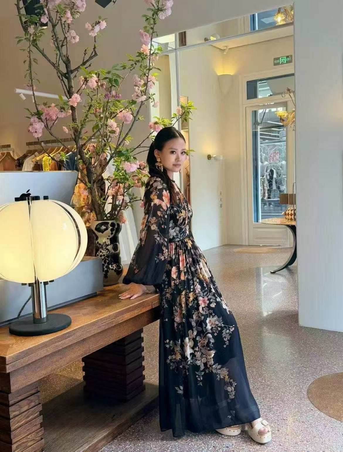 C18363 Style No. 20264277 Zimmermann* New model, elegant style, floral print, long skirt with waistband, black color, S-XL sizes. [Size M: Chest circumference 86, skirt length 90; Chest circumference 92, waist circumference 70. Elasticity, sleeve length 7 — image 5