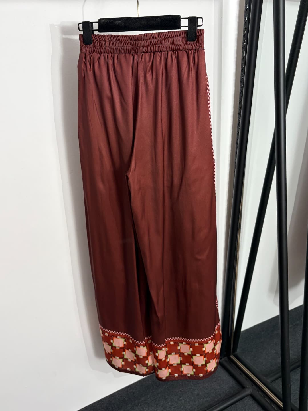C18369 Item number: 20264258 Zimmermann* New set: irregular pattern printed long-sleeved shirt + high-waist wide-leg pants, khaki color, S-XL sizes. [Size M: shoulder width 47, bust size 106, sleeve length 59, overall length 70; waist size 64, elastic, ov — image 8