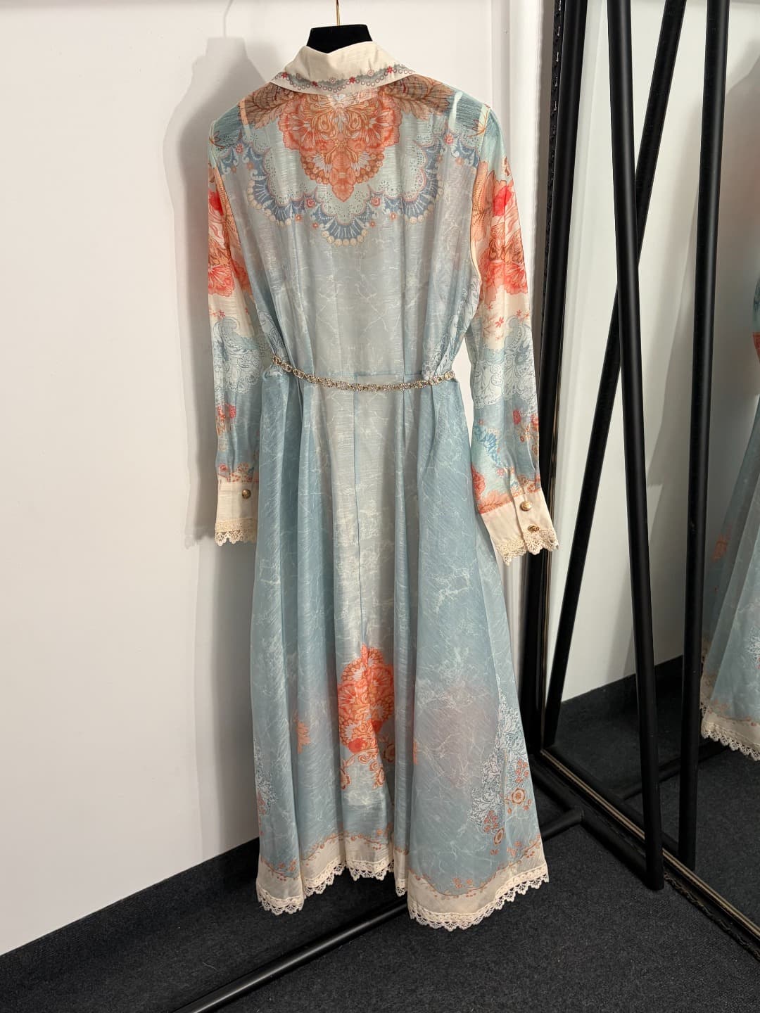 C18360 Item number: 20264302 Zimmermann* New model. Diamond-encrusted chain belt. Elegant lace-trimmed long-sleeved shirt dress with a undergarment, in light orange, purple, and green colors. S-XL sizes. [Size M: bust 86, length 96; shoulder width 38, bus — image 2