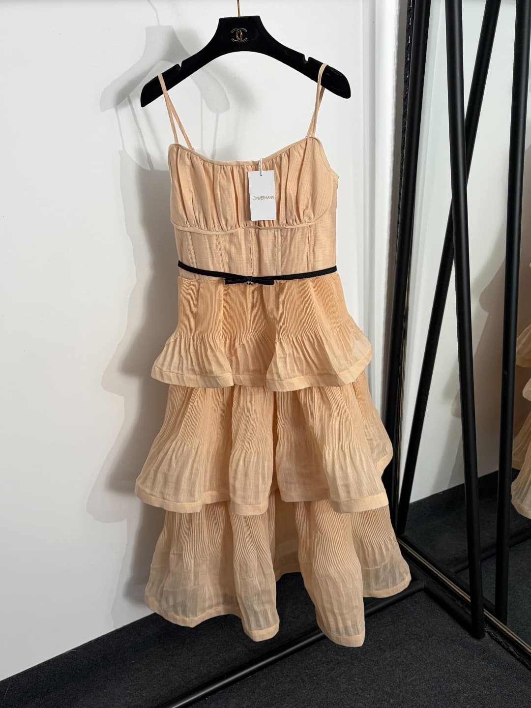 C18349 Style number 20264426 Zimmermann* New design: ruffled, bowed, cinched waist, strapless dress. Cake-length dress, apricot color, red, S-XL sizes. [Size M: Elasticity of bust: 80; Elasticity of waist: 70; Length: 110; Weight: 0, 515kg] — image 1