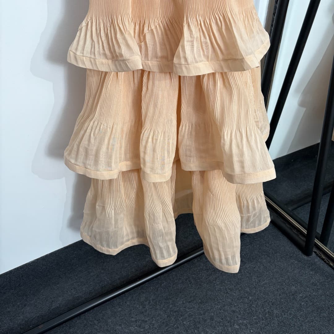 C18349 Style number 20264426 Zimmermann* New design: ruffled, bowed, cinched waist, strapless dress. Cake-length dress, apricot color, red, S-XL sizes. [Size M: Elasticity of bust: 80; Elasticity of waist: 70; Length: 110; Weight: 0, 515kg] — image 3