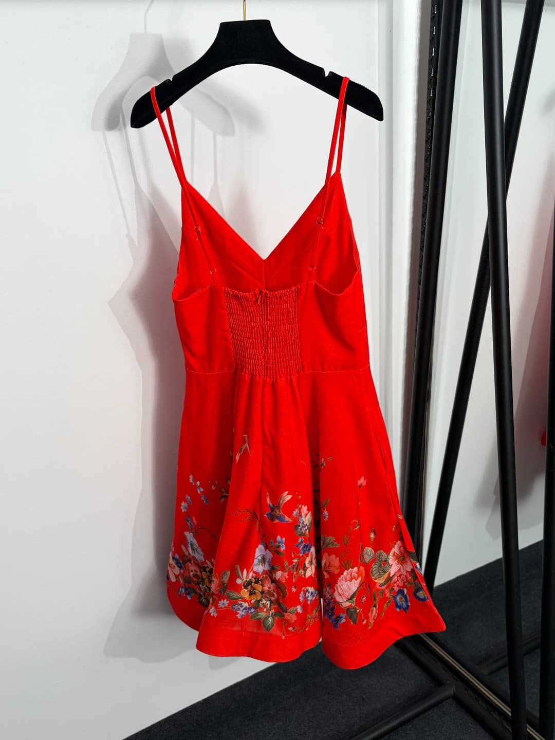 C18352 Item number: 20264403 Zimmermann* New model, colored flower print, elegant V-neck with straps dress. Short skirt, red color, S-XL sizes. [Size M: Waist 82 with elastic, waistline 72 with elastic, length 85; Weight: 0, 490kg] — image 6