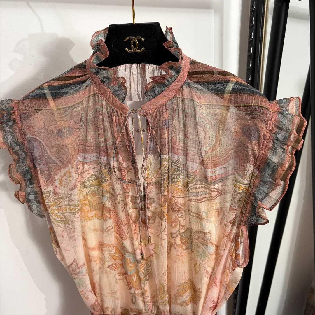 C18353 Style number 20264402 Zimmermann* Vintage/retro pattern print,木耳 collar, fluttering sleeves with belt, back and middle attached, dress with straps, apricot color, S-XL. [Size M: bust 92, length 105; bust 142, length 123; weight: 0, 375kg] — image 2