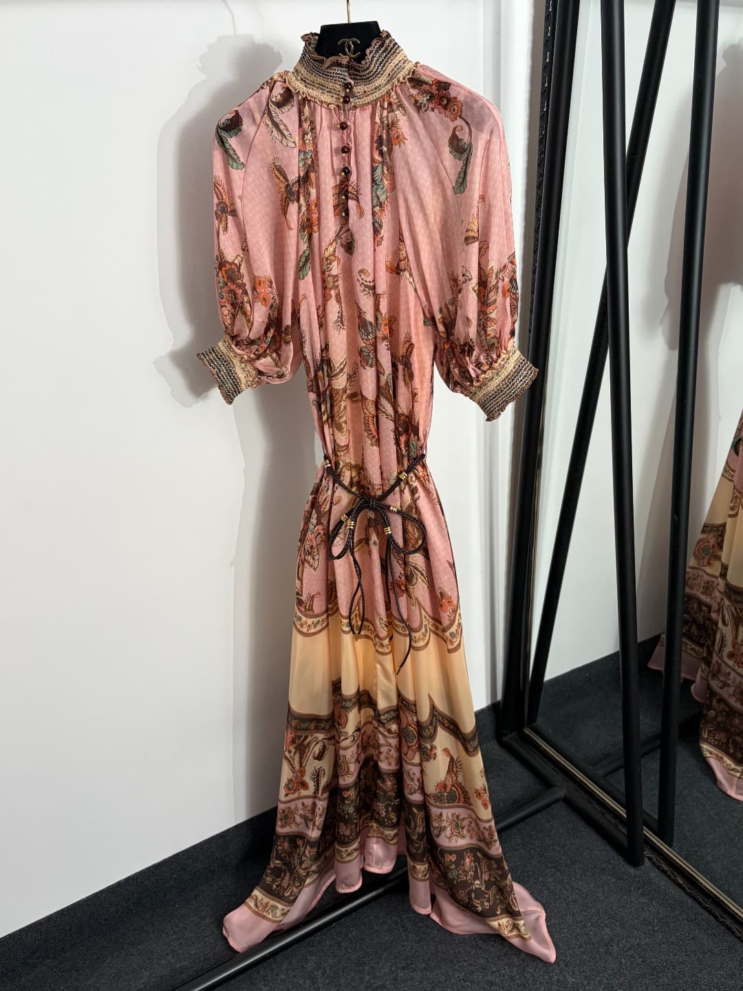C18355 Size 20264396 Zimmermann* Vintage/retro flower print, tiered waist-trimming lantern short-sleeve dress. Long dress with underbanding, pink color, S-XL. [M size: bust 92, length 101; bust 112, sleeve length 45, overall length 138; weight: 0.500kg] — image 1