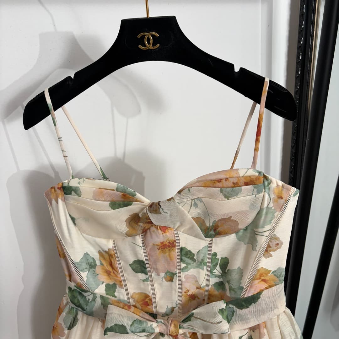 C18335 Style code: 20264579 Zimmermann* New model, elegant design with floral prints and straps. Cut for a waist-cinching halter dress. Short skirt, apricot color, black, S-XL sizes. [Size M: Elasticity of bust: 82; Elasticity of waist: 80; Length: 74; We — image 2