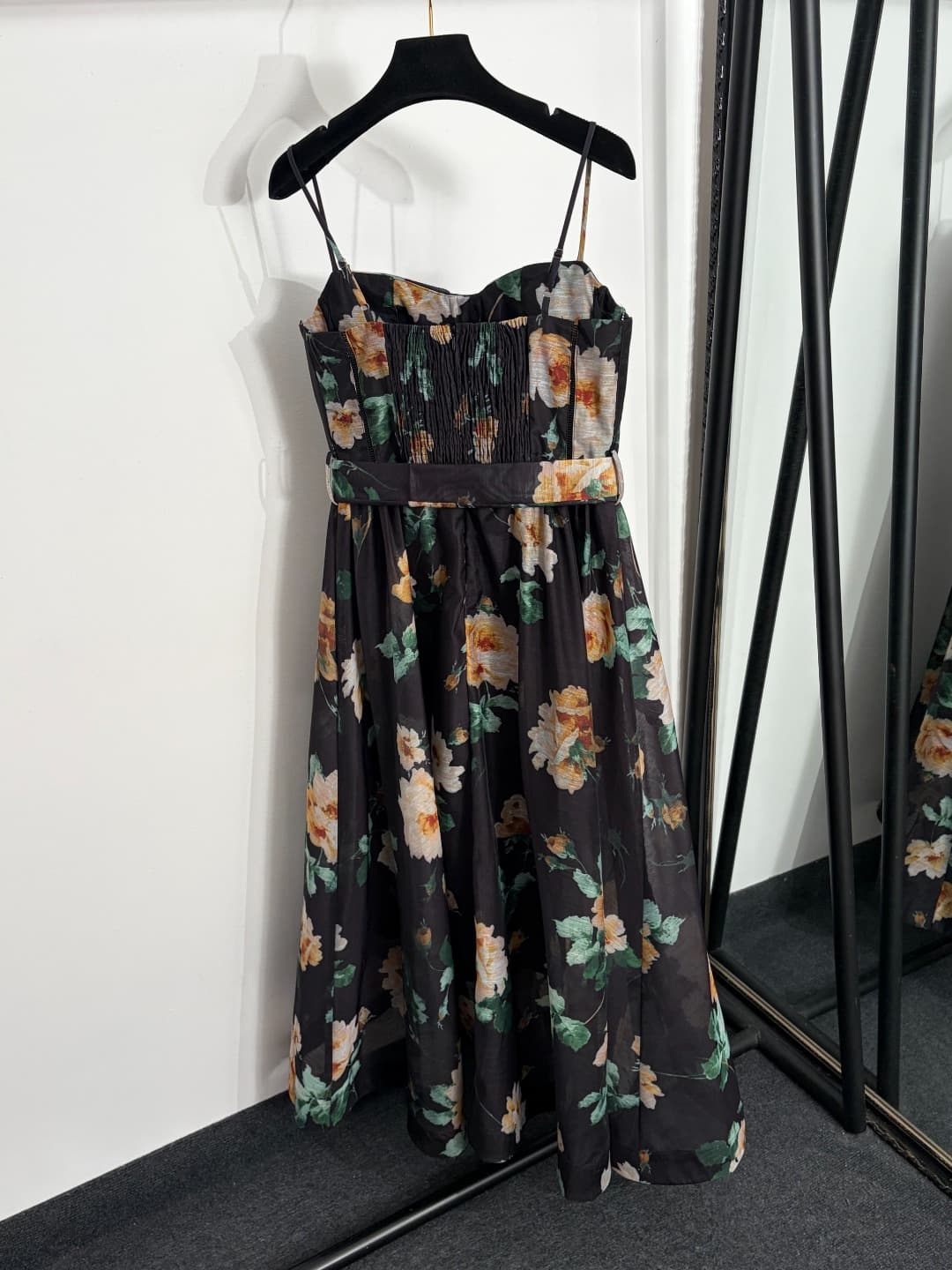 C18337 Style number 20264580 Zimmermann* New model with perforated floral pattern. Belted, waist-cinching halter dress. Long dress, black color, sizes S-XL. [Size M: Elasticity of bust: 80; Elasticity of waist: 78; Length: 115; Weight: 0, 525kg] — image 7