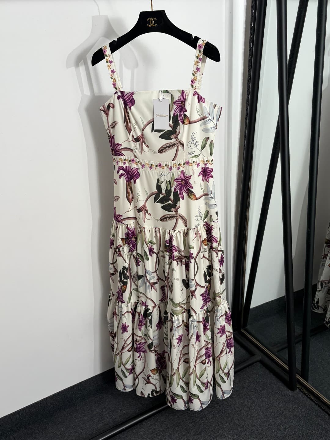 C18347 Item number: 20264505 Zimmermann* New model – purple floral print wrap dress. Long dress, beige color, sizes S-XL. [Size M: bust length 84, waist length 74, skirt length 131; Weight: 0, 505kg] — image 1