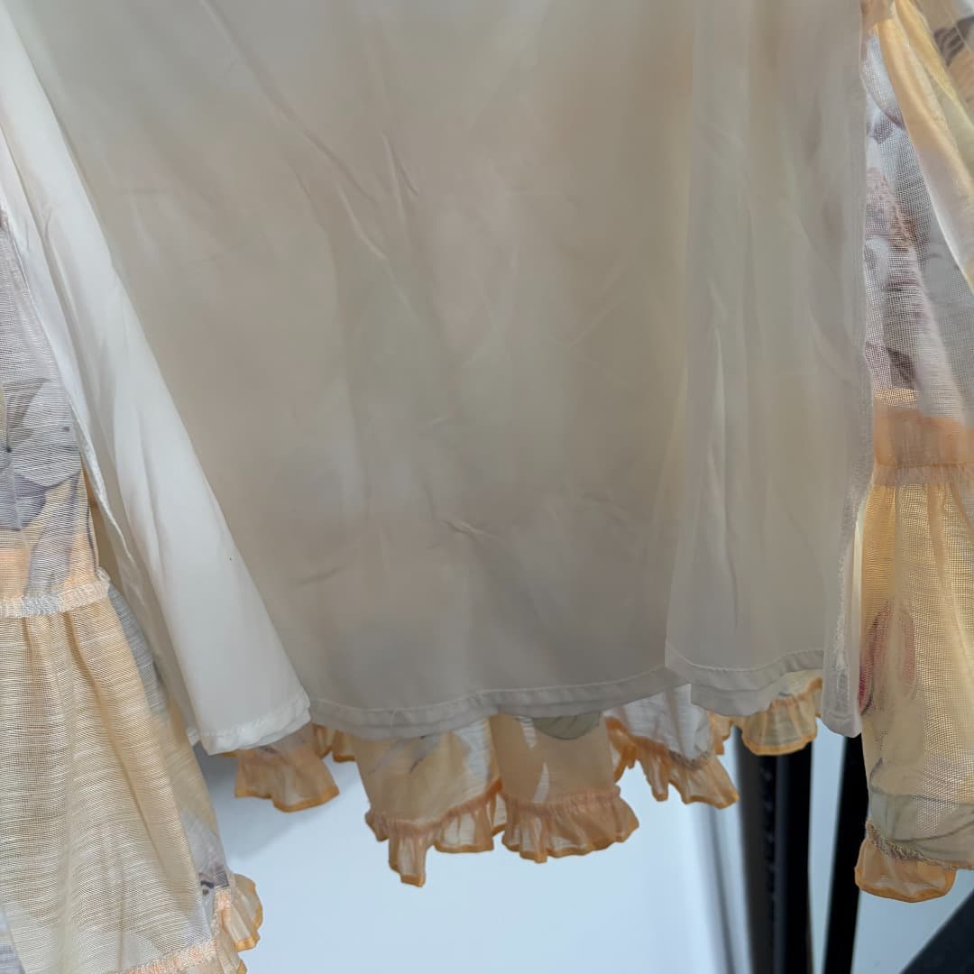 C18341 Style code: 20264537 Zimmermann*. New set: floral-print short top with a stand-up collar and long sleeves + frilly short skirt. Color: white. S-XL sizes. [Size M: shoulder width 37, bust size 94, sleeve length 64, overall length 42; waist size 70,  — image 8