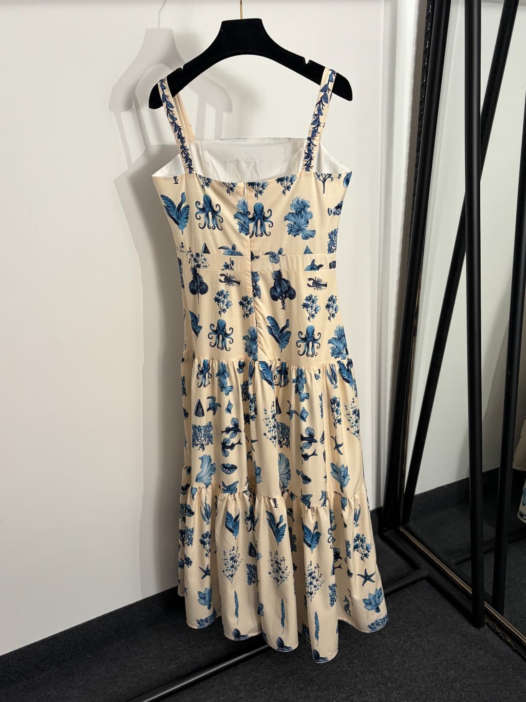 C18338 Style number 20264576 Zimmermann* New model – turtle, fish, marine creature pattern dress with suspenders. Long dress, beige color, sizes S-XXL. [Size M: bust 84, waist 74, length 131; weight: 0, 505kg] — image 6