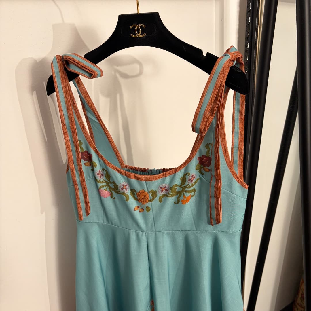 C18327 Item number: 20264614 Zimmermann* Vintage/retro floral print bowed skirt dress. Long dress, lake blue color, S-XL sizes. [Size M: Elasticity at bust: 84; elasticity at waist: 82; length: 132; weight: 0, 835kg] — image 2