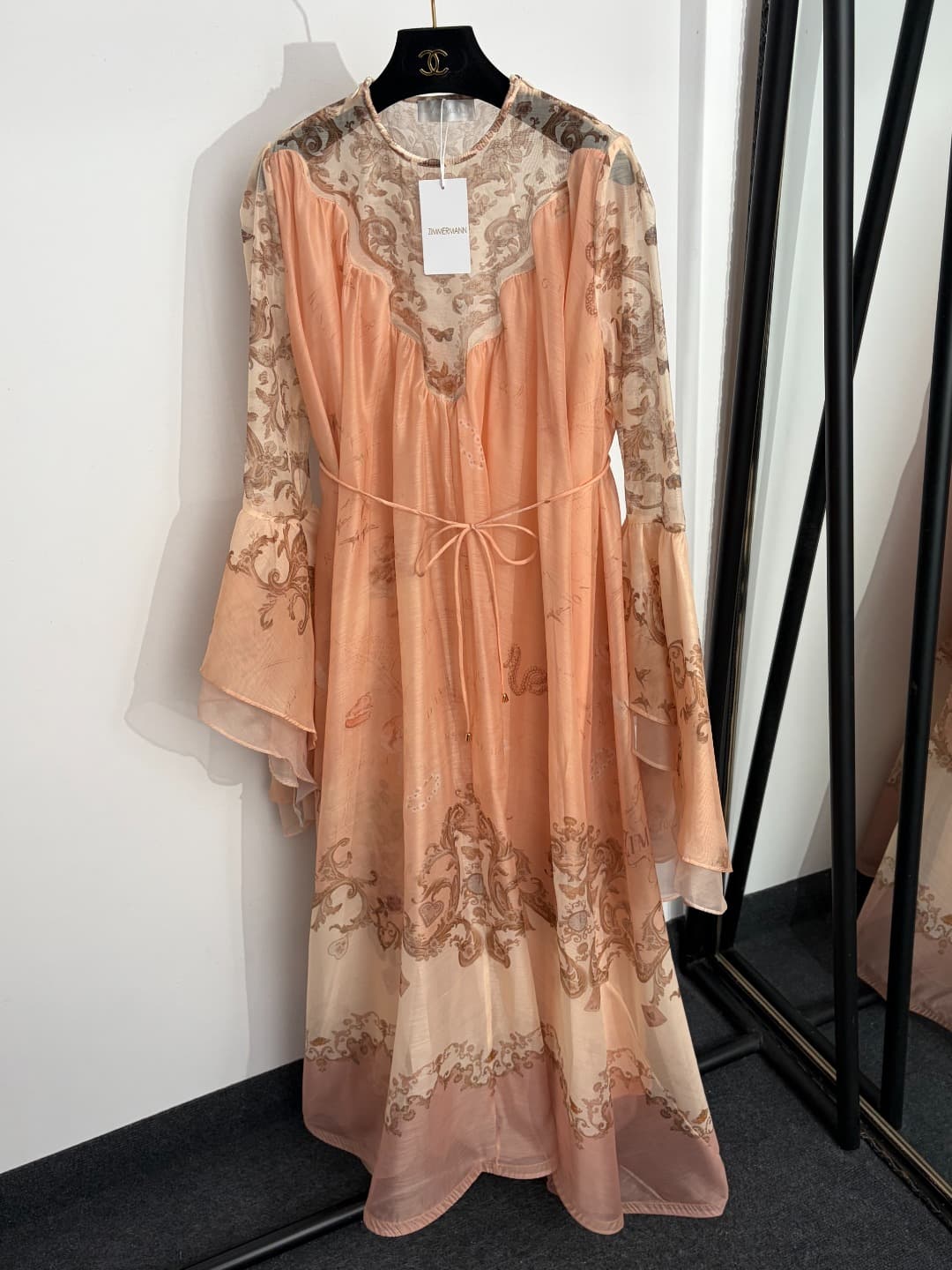 C18326 Item number 20264606 Zimmermann* Vintage/retro elegant print irregular喇叭 long-sleeved dress. Long dress, pink, S-XL. [L size: bust 124, sleeve length 77, overall length 136; weight: 0, 465kg] — image 1