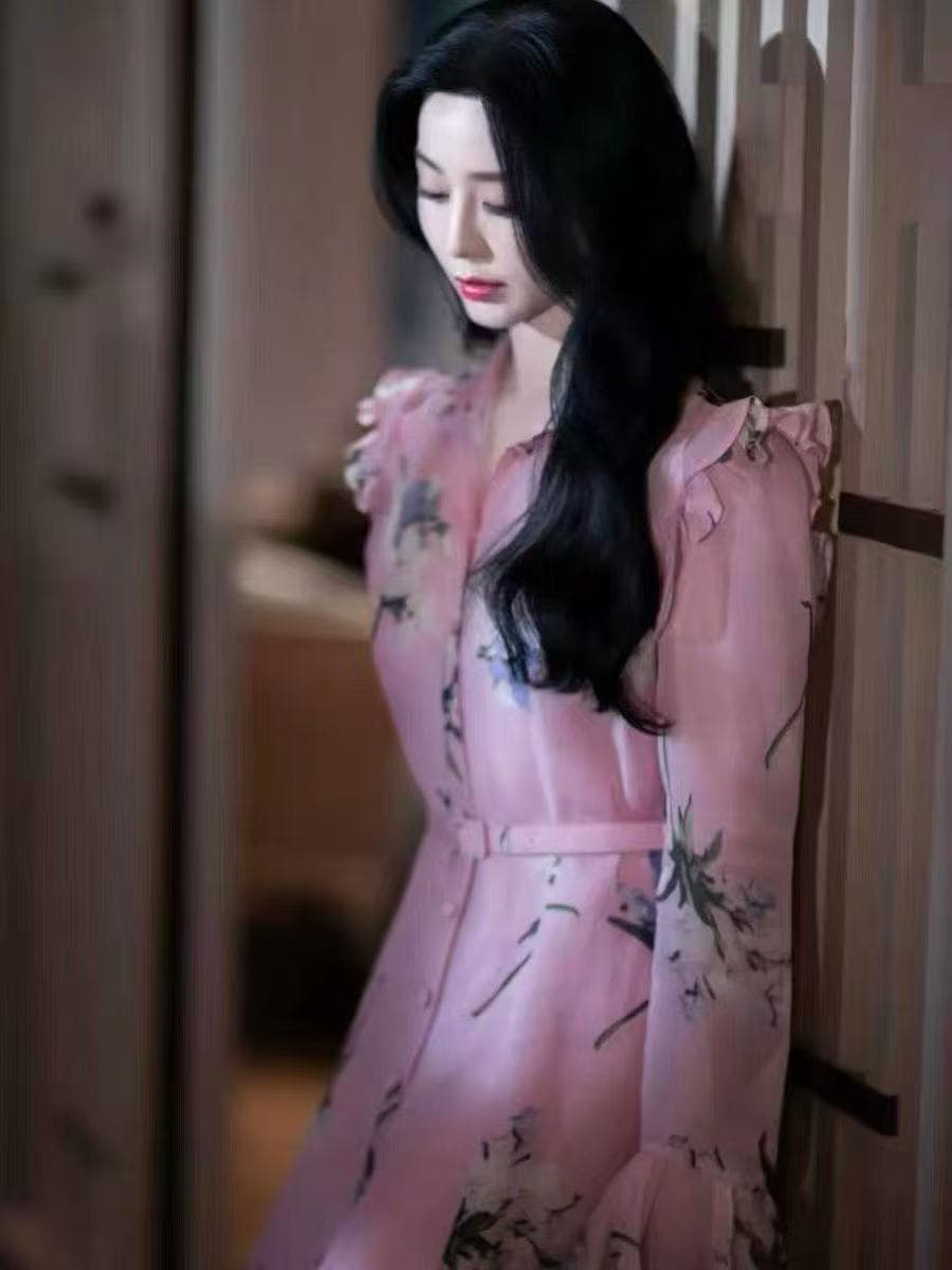 C18314 Style number 20264733 Zimmermann* New model: Floral print, stand-up collar, waist-curving, long sleeves dress. The dress comes with a undergarment and a belt. Color: pink. S-XL sizes. [Size M: Bust – 88; Length – 96; Shoulder width – 37; Bust – 98; — image 4