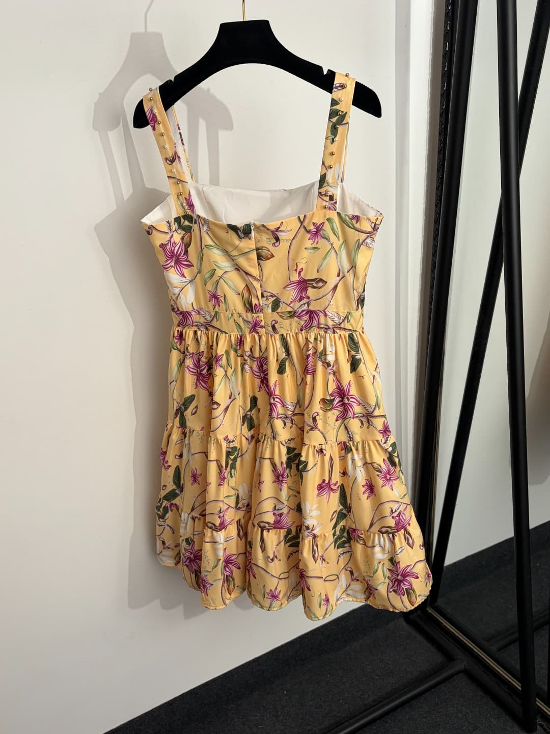 C18320 Style No. 20264689 Zimmermann* New design, sweet and youthful dress with peony flower pattern on a strapless style. Short skirt, yellow color, sizes S-XXL. [Size M: bust 88, waist 74, length 91; Weight: 0, 370kg] — image 6