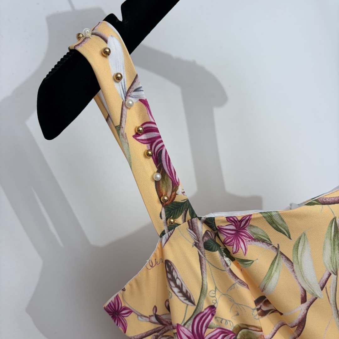 C18320 Style No. 20264689 Zimmermann* New design, sweet and youthful dress with peony flower pattern on a strapless style. Short skirt, yellow color, sizes S-XXL. [Size M: bust 88, waist 74, length 91; Weight: 0, 370kg] — image 4