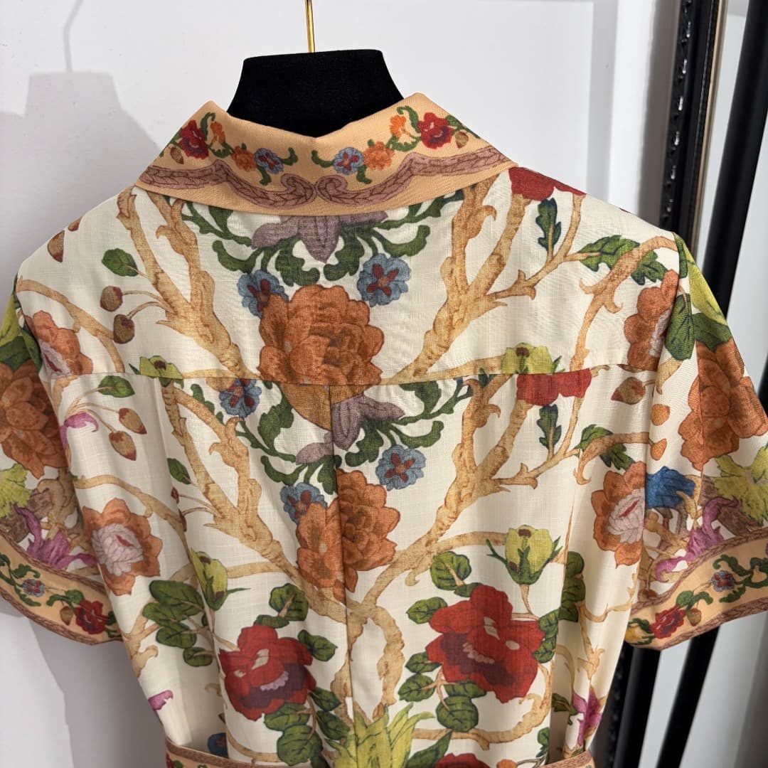 C18319 Style number 20264694 Zimmermann* New model. Floral print, belted, fitted short-sleeve shirt dress. Long dress, beige color, S-XL sizes. [Size M: Shoulder width 40, bust size 106, sleeve length 22, overall length 138; Weight: 0, 460kg] — image 7