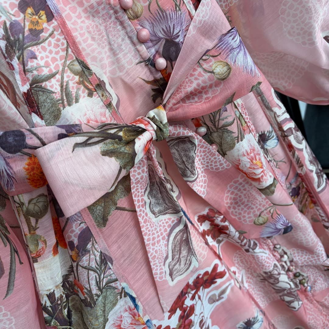 C18318 Style number 20264732 Zimmermann* New model: Elegant floral print with straps, high-waisted lantern-style long-sleeved dress. The dress is lined with straps; colors: pink, orange. S-XL sizes available. [Size M: Chest circumference 90, Length 96; Ch — image 4
