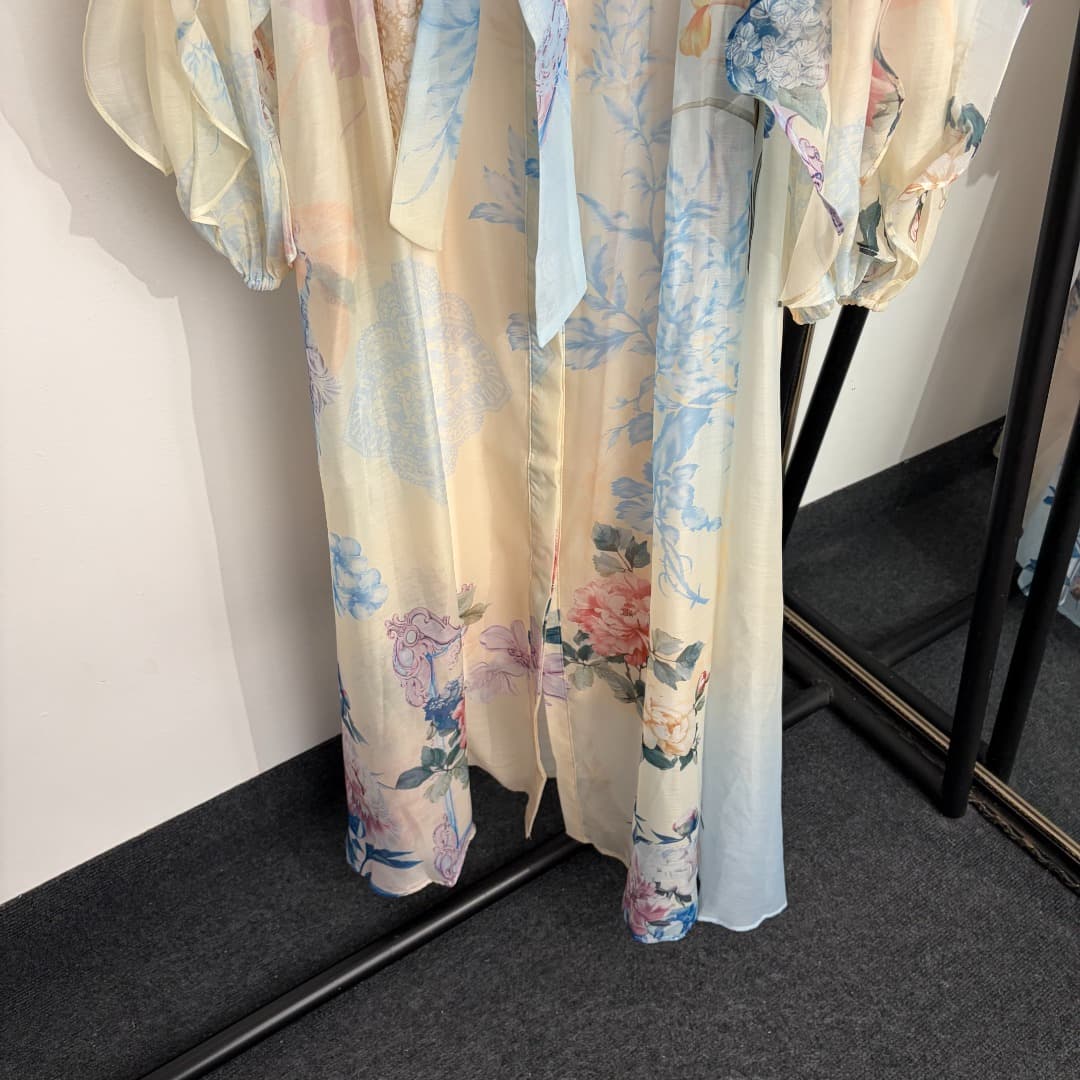 C18313 Item No. 20264734 Zimmermann* New model: dress with nail-drill flower pattern, belted waist-cinching A-line long sleeves, lined with straps, beige, blue colors, S-XL sizes. [Size M: bust 86, length 96; bust 98, sleeve length 68, overall length 138; — image 3