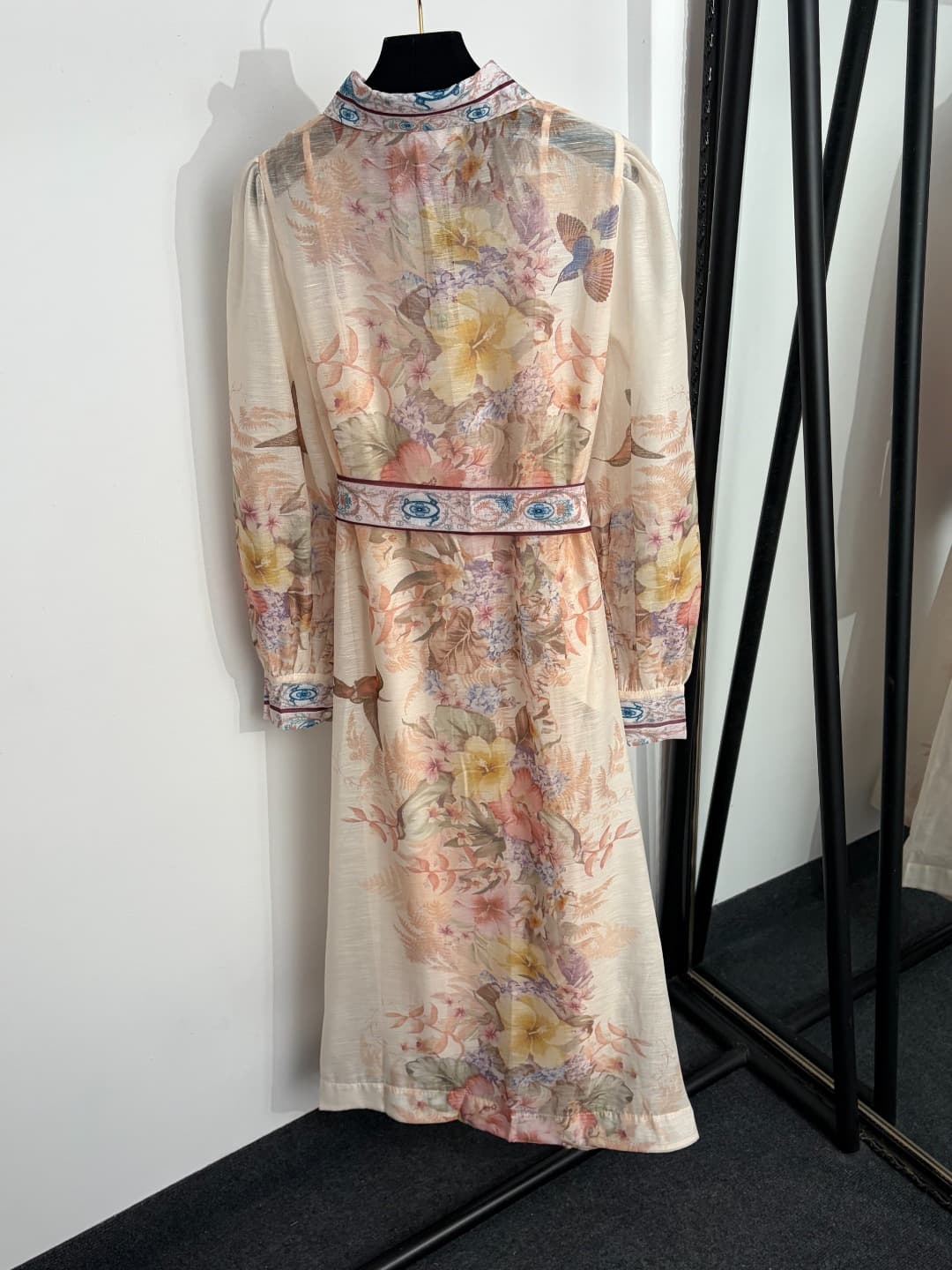 C18315 Style number 20264736 Zimmermann* New model: Bird and flower print belted long-sleeved shirt dress. Long dress with a underband, beige color, S-XL sizes. [L size: Chest circumference 86, Length 96; Chest circumference 96, Waist circumference 88, Sl — image 7