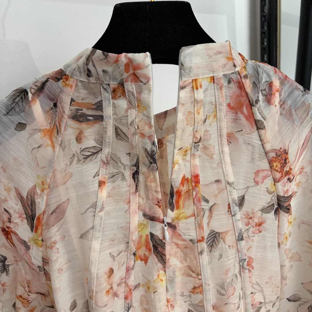 C18307 Item number: 20264824 Zimmermann* New model, elegant style, with colorful flower prints and ties at the waist. Long dress, beige color, with a lining of straps. S-XL sizes. [Size M: Chest circumference 90, length 96; Chest circumference 96, waist c — image 7