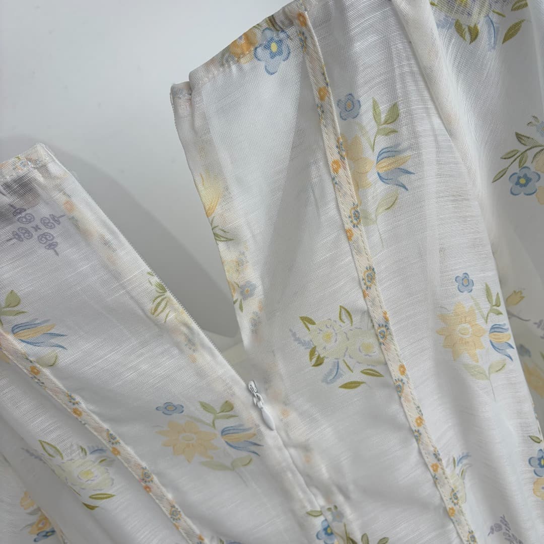 C18306 Item number: 20264825 Zimmermann* New model, fresh and elegant, with floral prints, V-neck, belt, waist-catching, long-sleeved dress. Long dress, with undergarments, white color, S-XL sizes. [Size M: bust 88, length 92; bust 90, waist 80, sleeve le — image 7