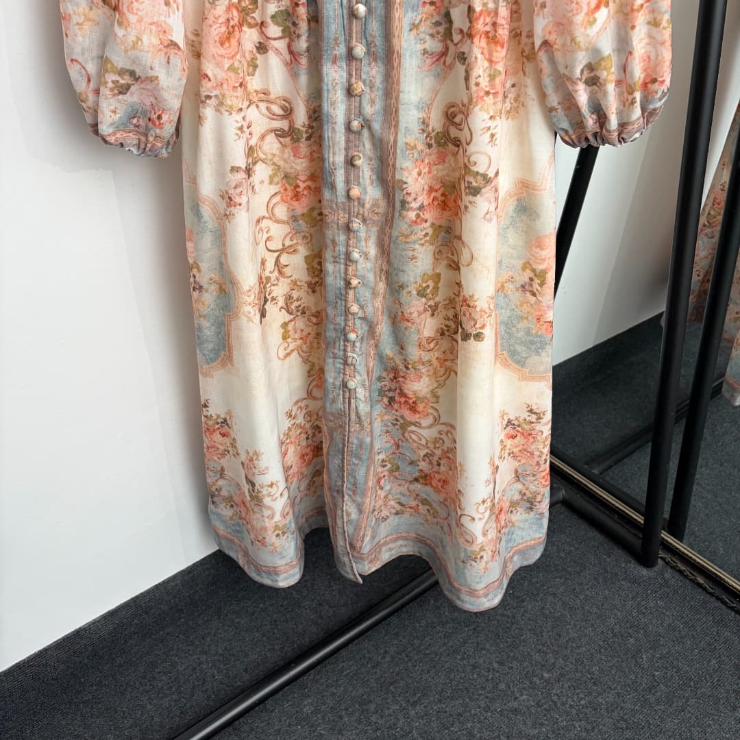C18303 Style number 20264828 Zimmermann* New model – Elegant resort-style dress with print, long-sleeved V-neck gown. Long dress, beige color, sizes S-XL. [Size M: Bust 84, waist 72, sleeve length 59, overall length 128; Weight: 0, 580kg] — image 3