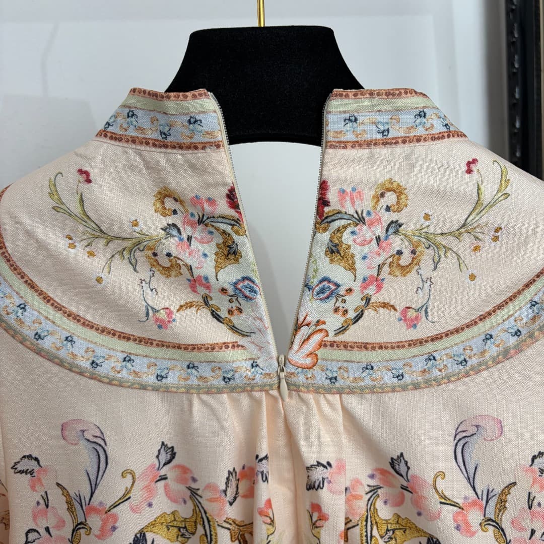 C18301 Item number: 20264836 Zimmermann* New model – resort-style dress with floral patterns, V-neck, waist-cinching, long-sleeved dress with a short skirt. Color: beige. S-XL sizes available. [For size L: bust circumference = 98, waist circumference = 78 — image 8