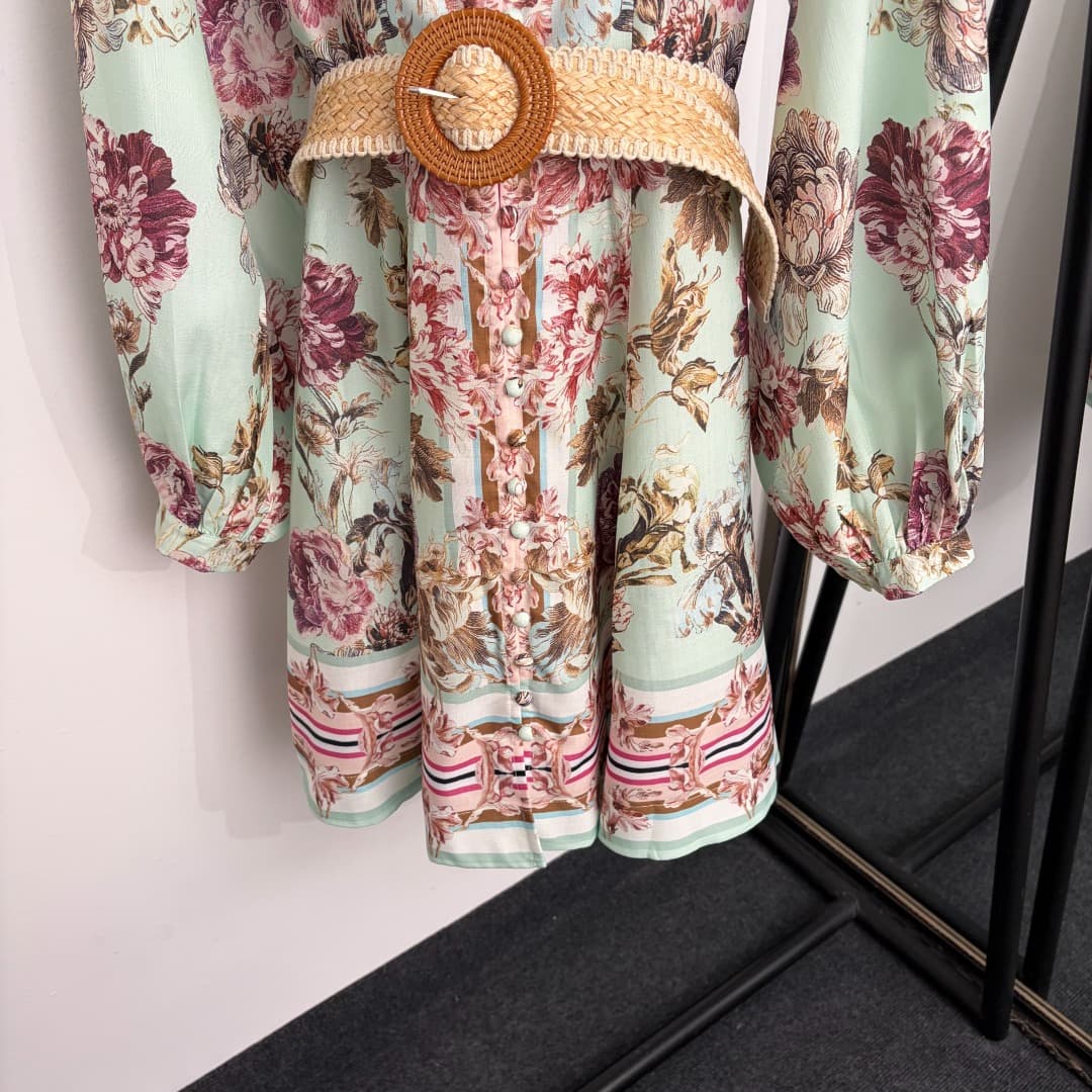 C18299 Item number: 20264838 Zimmermann* New model – vacation-themed floral print lantern-style long-sleeved dress with a short skirt and belt. Color: green. S-XL sizes available. [Size M: bust 90, waist 78, sleeve length 73, overall length 93; Weight: 0, — image 3