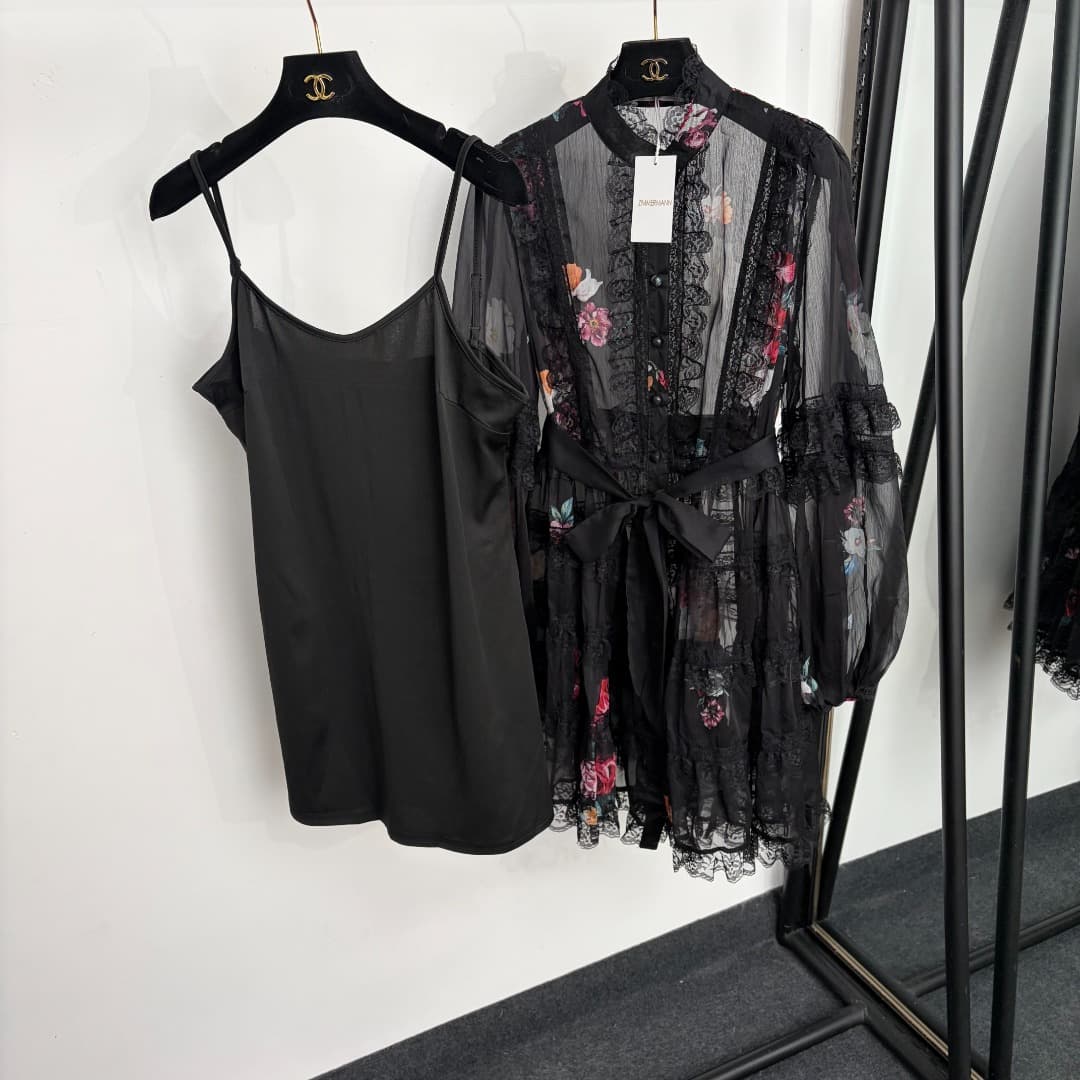 C18288 Style code: 20264731 Zimmermann* New model – French-style elegant floral print, lace and ruching on the waist, short skirt with straps, available in pink and black sizes S-XL. [Size M: bust 90, length 69; shoulder width 37, bust 100, waist 82, slee — image 2