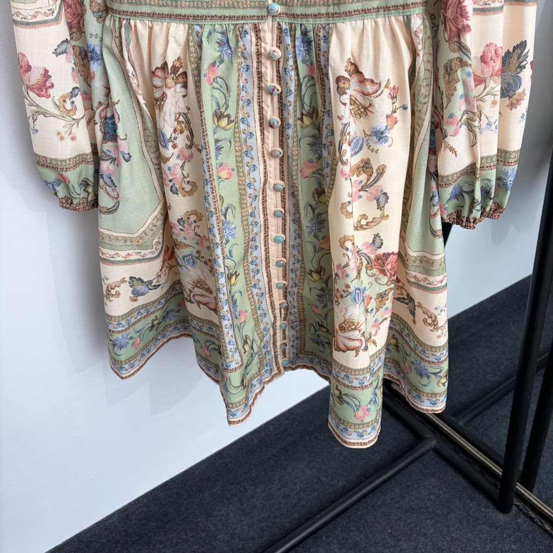 C18284 Style number 20264910 Zimmermann* Vintage/retro floral phoenix bird print V-neck long waist sleeve dress, green color, S-XL. [Size M: Chest circumference 86, waist circumference 70, sleeve length 60, overall length 92; Weight: 0, 490kg] — image 3