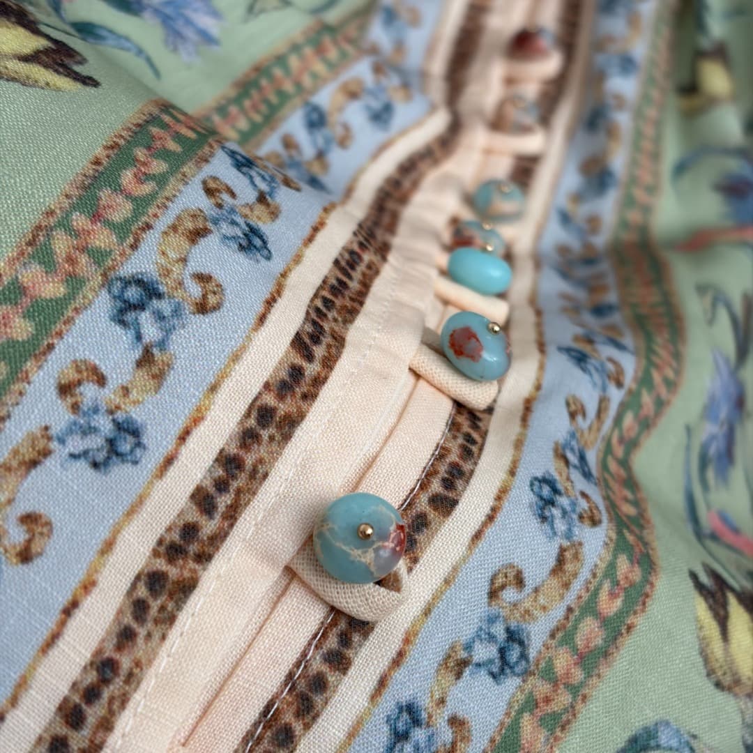 C18284 Style number 20264910 Zimmermann* Vintage/retro floral phoenix bird print V-neck long waist sleeve dress, green color, S-XL. [Size M: Chest circumference 86, waist circumference 70, sleeve length 60, overall length 92; Weight: 0, 490kg] — image 4