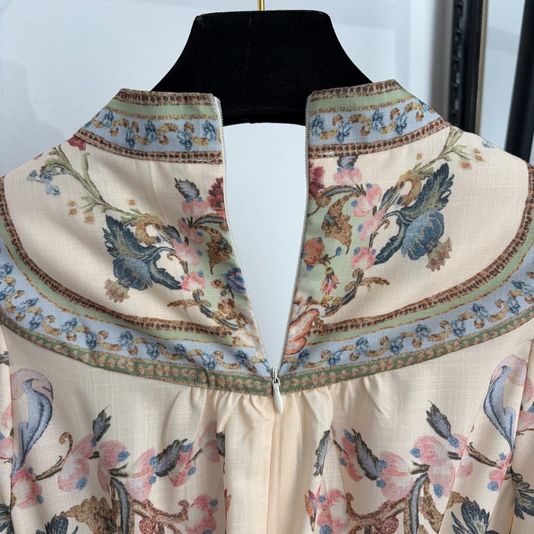 C18284 Style number 20264910 Zimmermann* Vintage/retro floral phoenix bird print V-neck long waist sleeve dress, green color, S-XL. [Size M: Chest circumference 86, waist circumference 70, sleeve length 60, overall length 92; Weight: 0, 490kg] — image 7