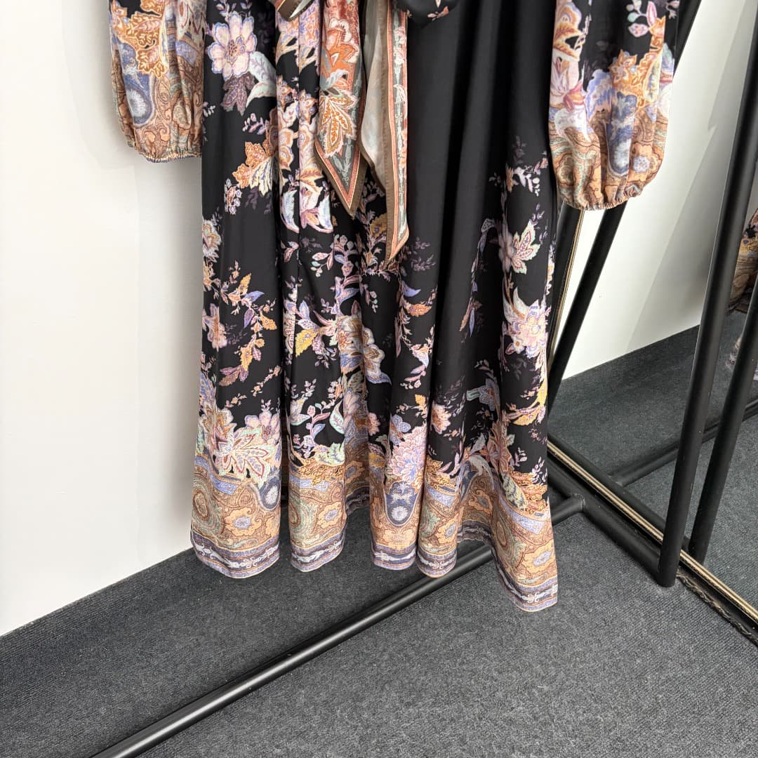 C18279 Style number 20265039 Zimmermann* Vintage/retro style, floral print, waist-catching long sleeves dress. Long dress, black, S-XL. [S size: bust 86, waist 68, sleeve length 63, overall length 124; Weight: 0, 665kg] — image 3