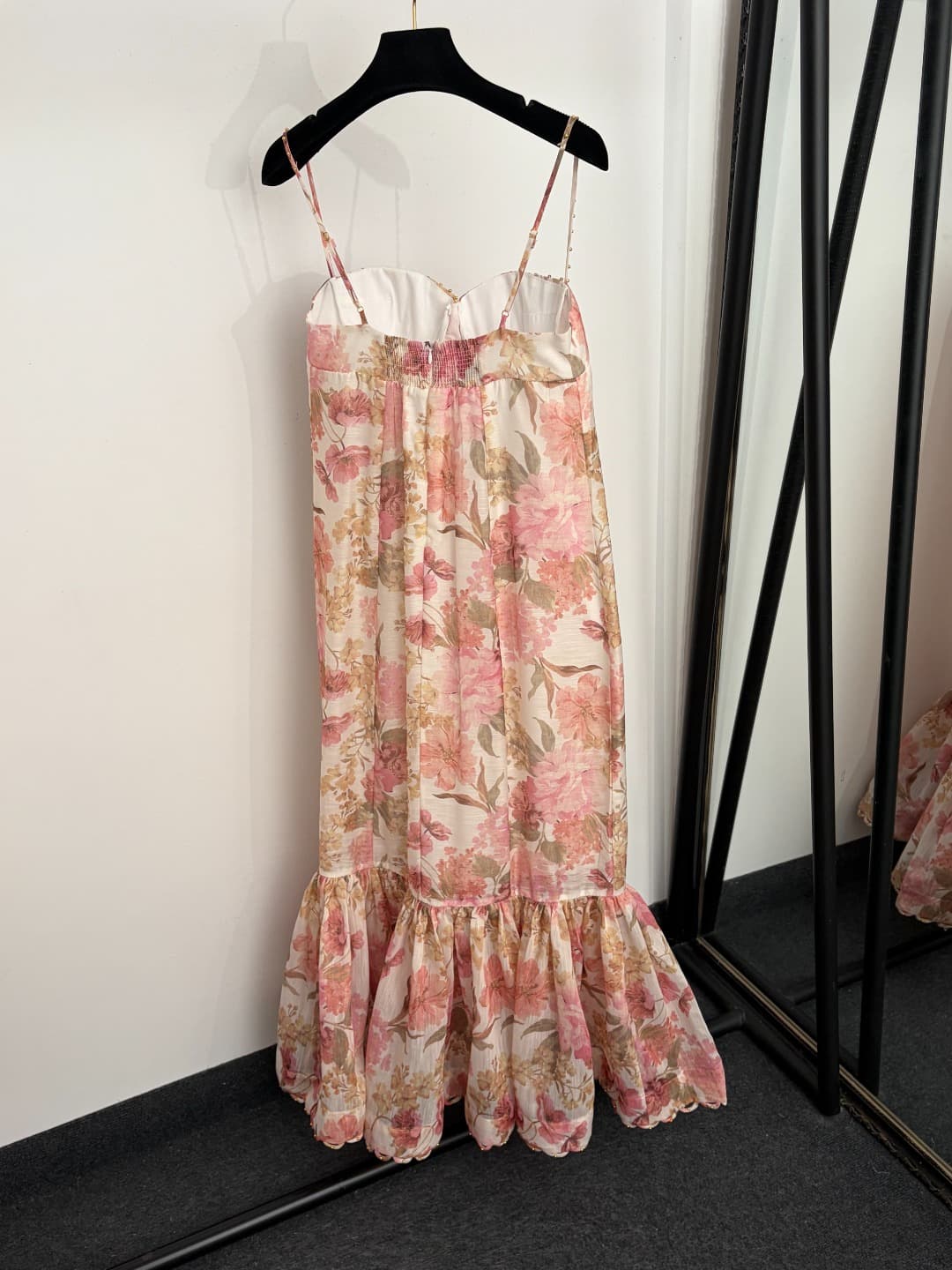 C18226 Style No. 20265164 Zimmermann* New model, floral print, small gold beads strapless dress with fishtail silhouette, pink and yellow colors, S-XL sizes. [S size: elasticic bust circumference 78; long length 114; weight 0, 440kg] — image 6
