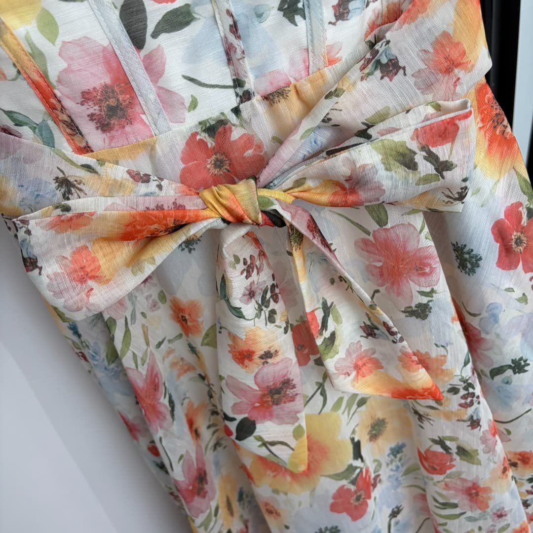 C18266 Style No. 20265277 Zimmermann* New model: vacation-themed dress with floral prints, straps, waist-cinching, halter neckline. Long dress, white color, sizes S-XL. [Size S: Elasticity at chest area 80; elasticity at waist 68; length 126; Weight 0, 53 — image 4